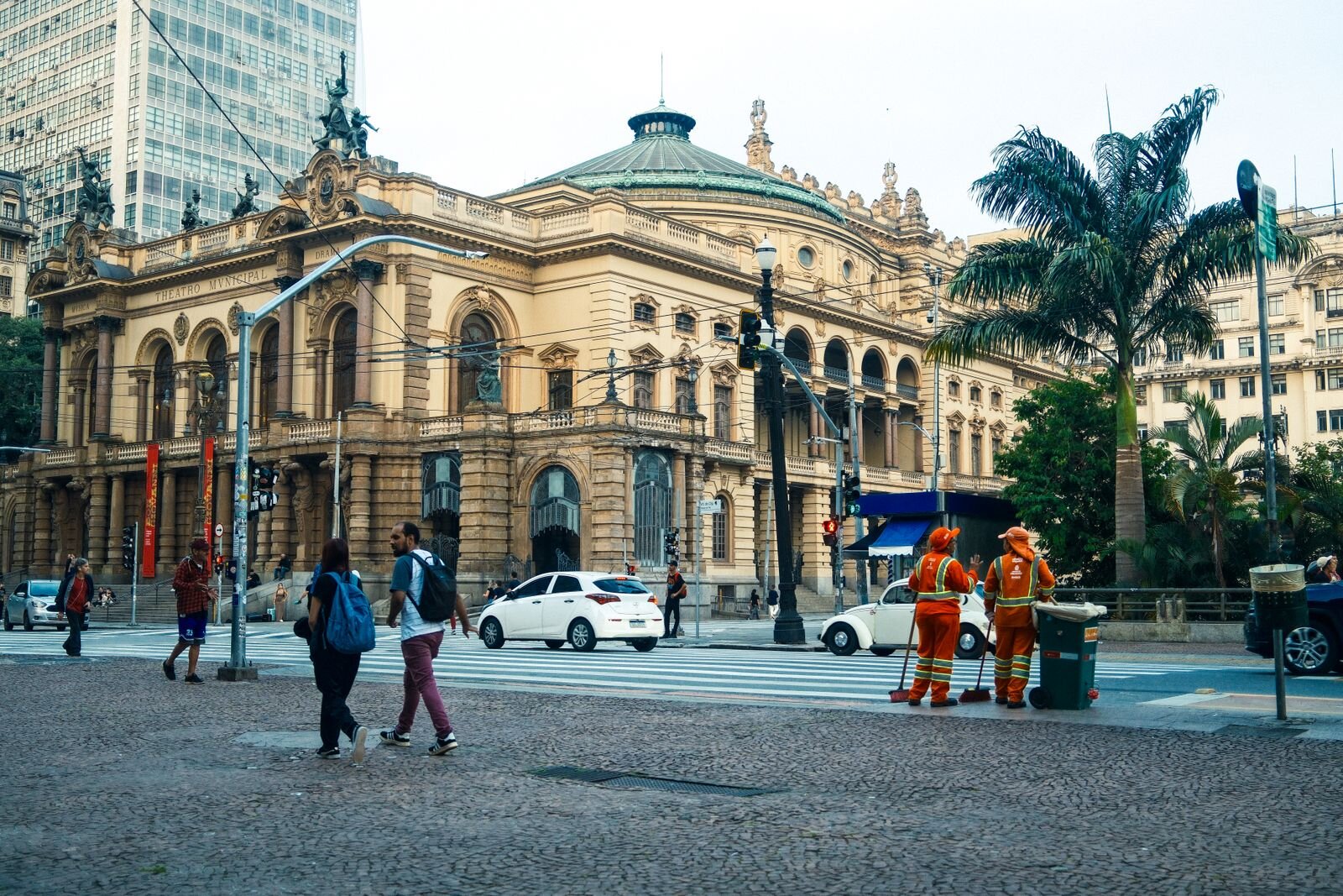 Theatro Municipal de São Paulo, perto da estação Anhangabaú